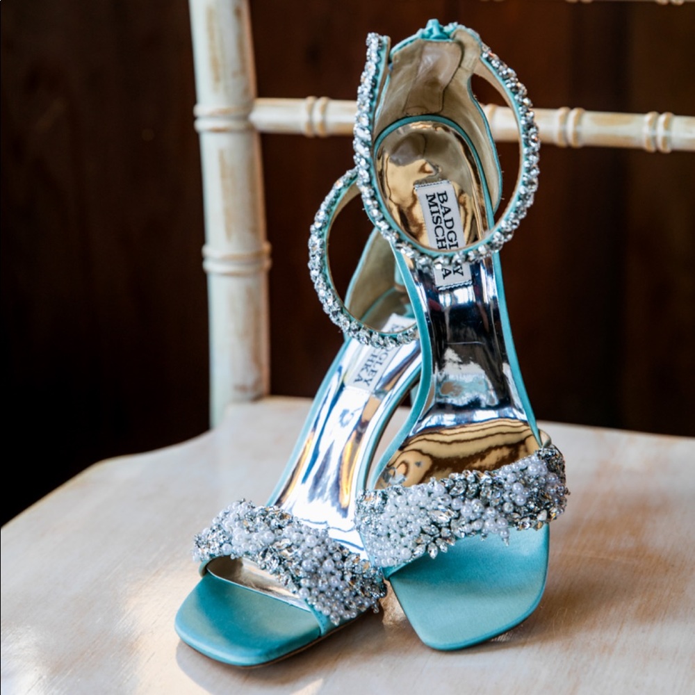 The most beautiful Badgley Mischka wedding shoes